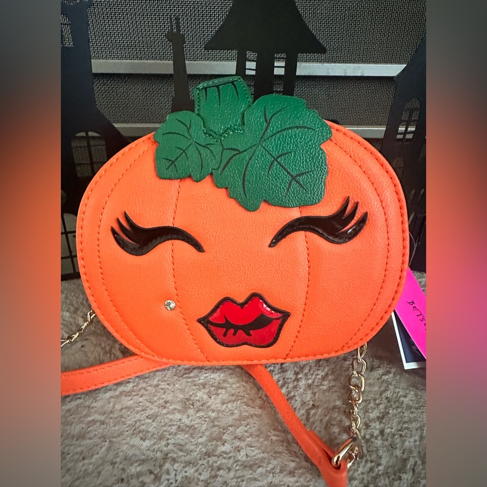 Betsey Johnson orange pumpkin purse
